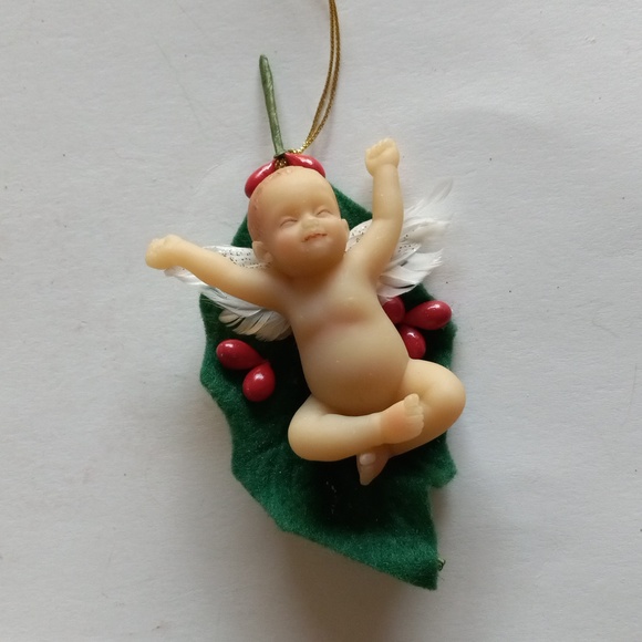 Set of 4 "Santa's Little Angels" Christmas Ornaments. - Picture 3 of 6